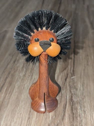 Mcm teak wood lion brush - lion,